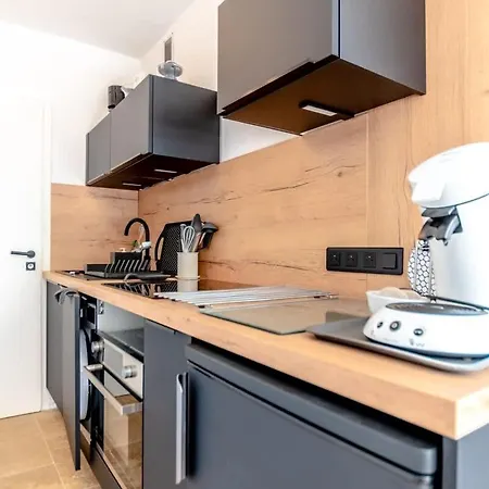 L'amoureux L Terrace & Parking L Shellter Apartman Saint-Tropez